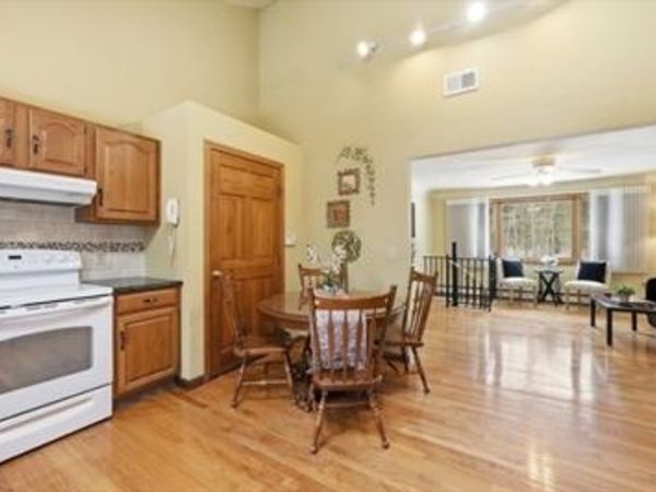 28 Nonquit St, Unit a, Worcester, MA 01604