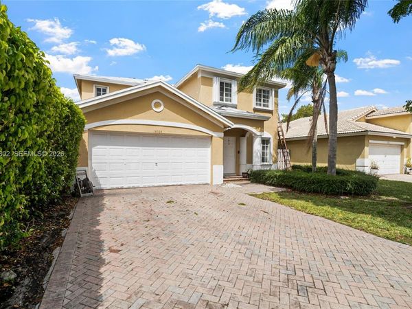 14164 SW 156th Ave , Miami, FL 33196