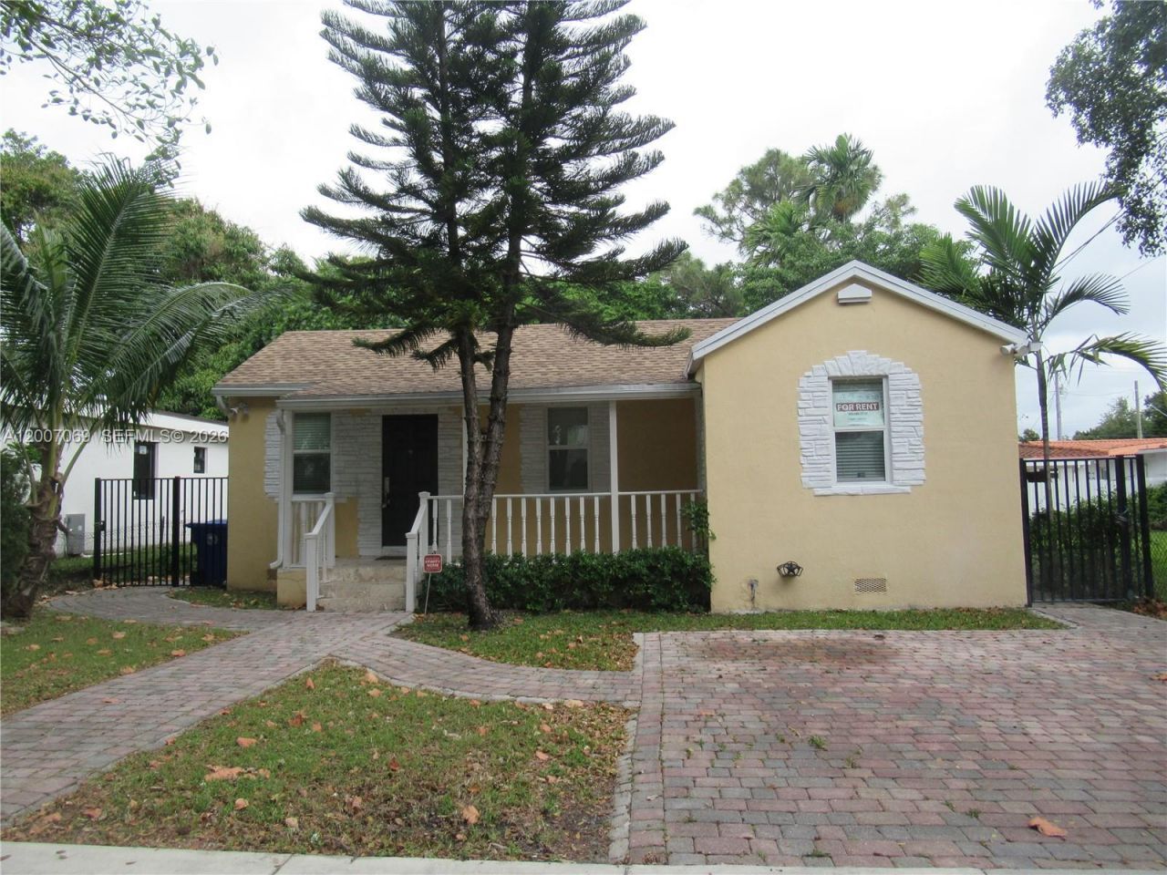 4245 SW 7th St , Miami, FL 33134 Photo