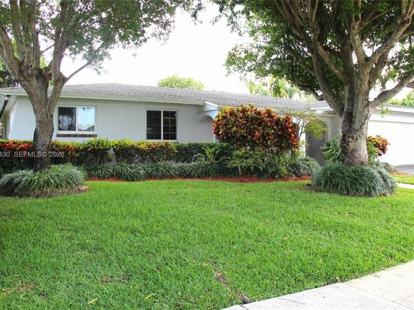 14544 SW 76th St, Miami, FL 33183