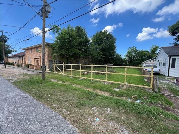 1007 MOISANT Street , Kenner, LA 70062