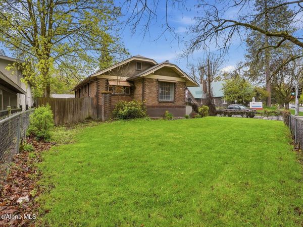 2423 S Grand Blvd , Spokane, WA 99203