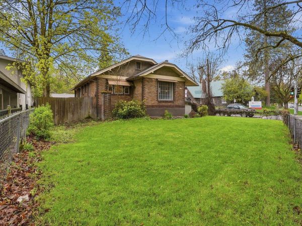 2423 S Grand Blvd, Spokane, WA 99203