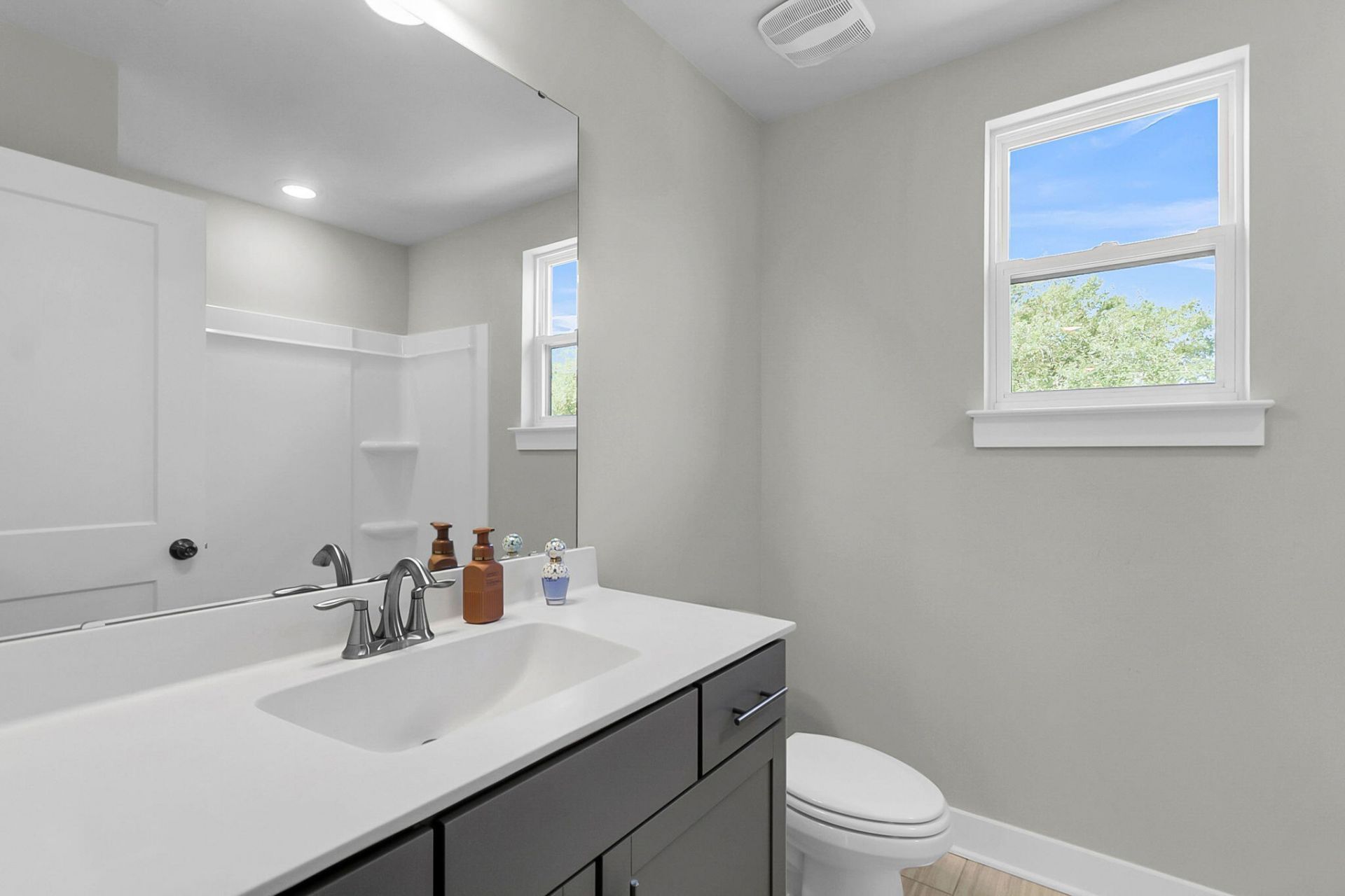 4559 Mixson Avenue Photo 25