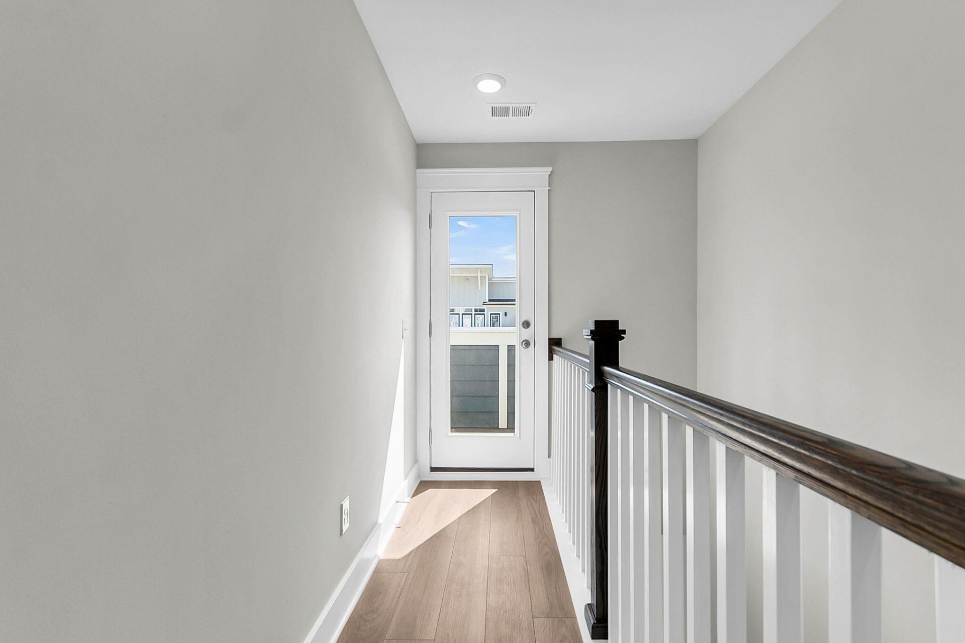 4559 Mixson Avenue Photo 30
