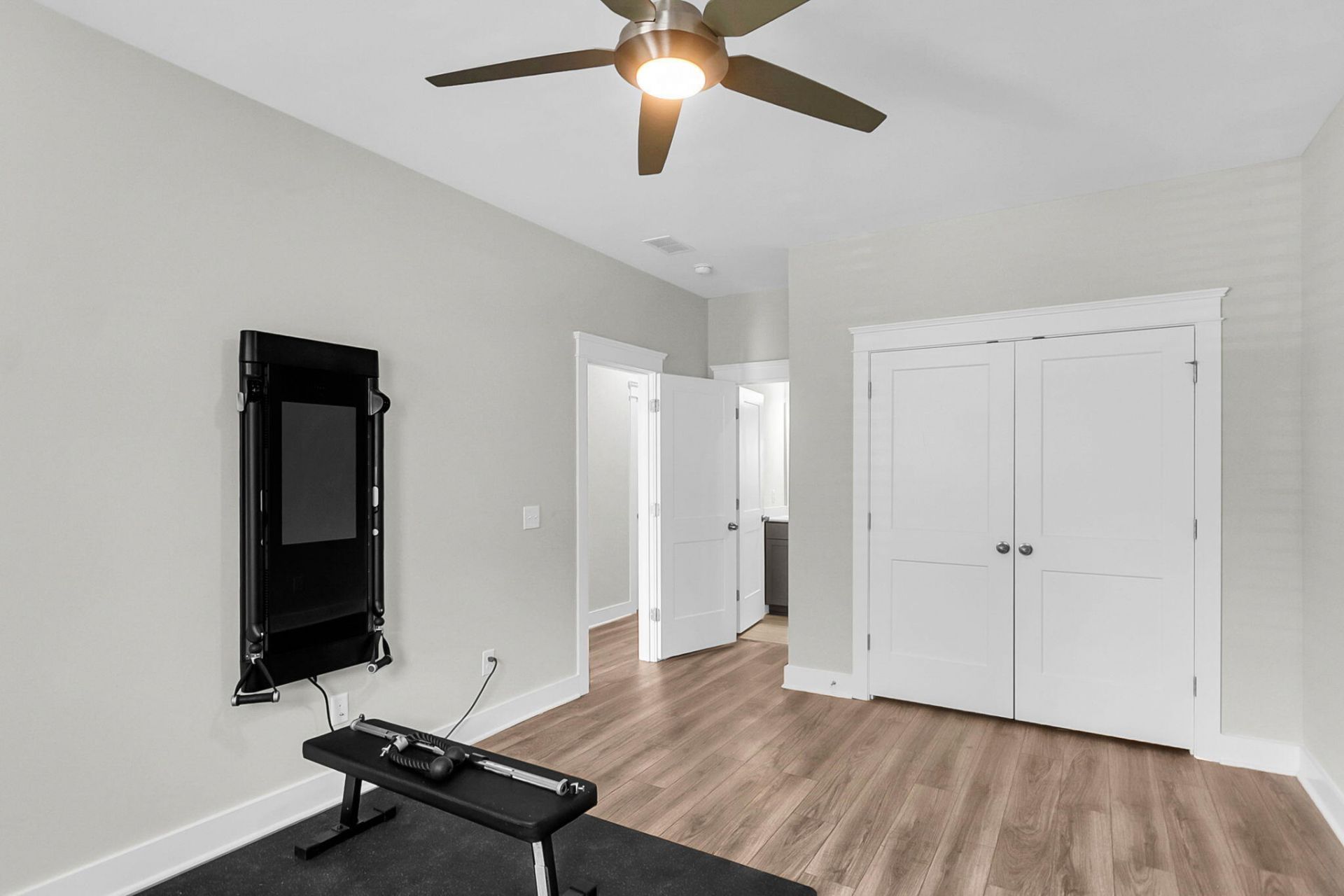 4559 Mixson Avenue Photo 32