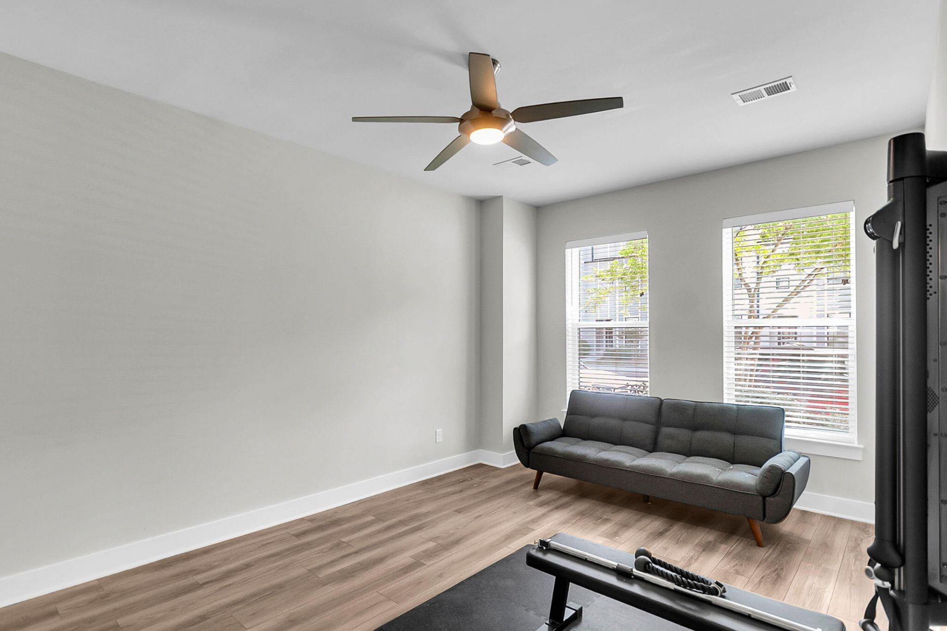 4559 Mixson Avenue Photo 33