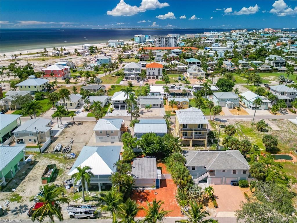 170 Pearl St, Fort Myers Beach, FL 33931 Photo