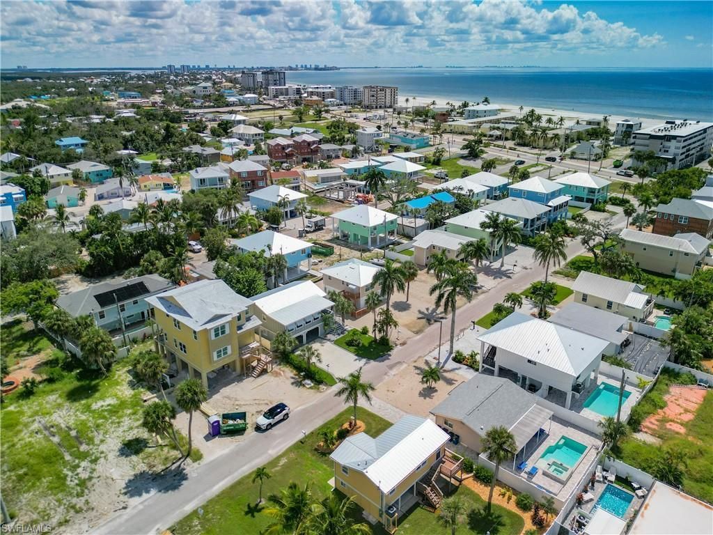 170 Pearl St, Fort Myers Beach, FL 33931 Photo