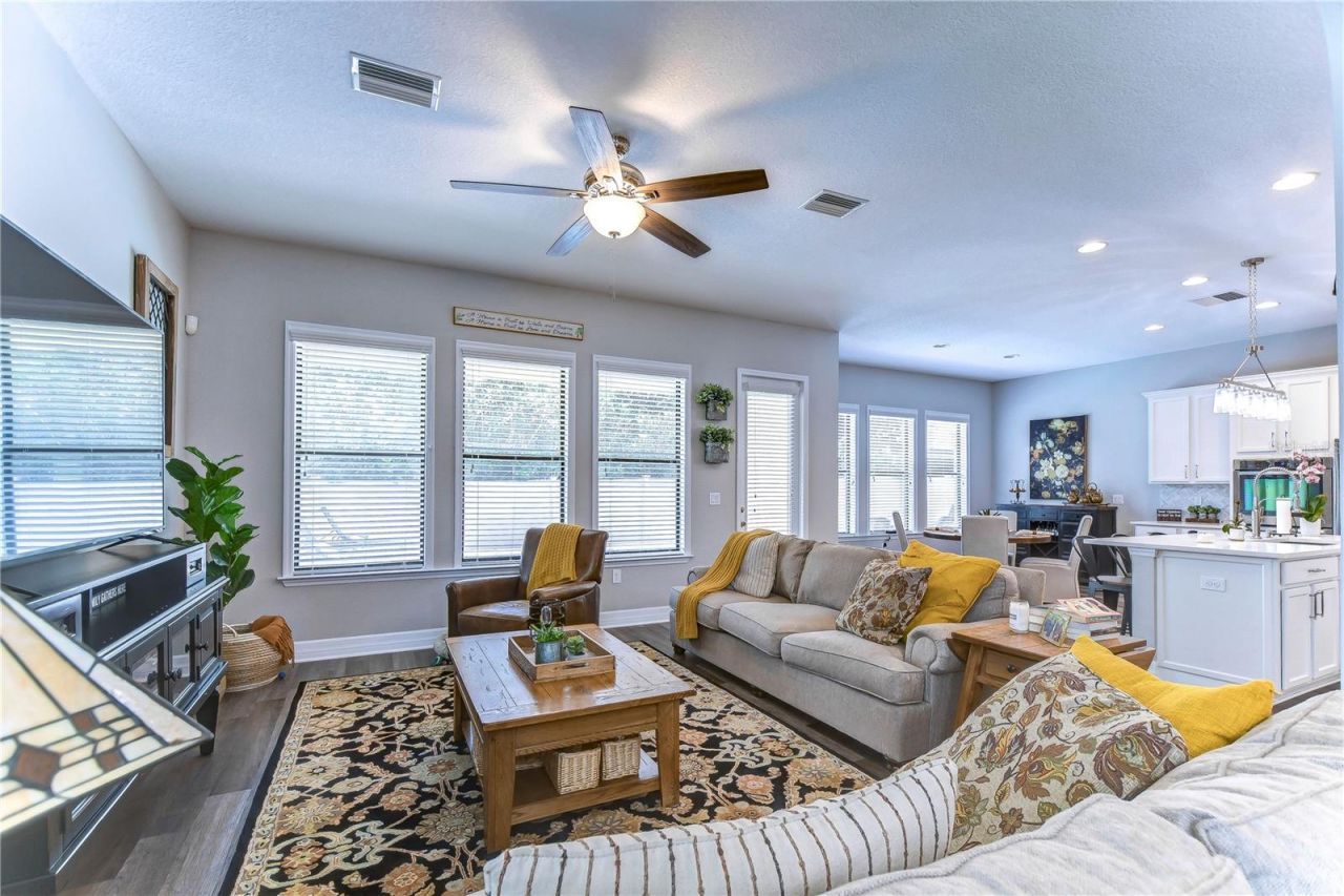 2614 Milford Berry Lane, Tampa, FL 33618 Photo