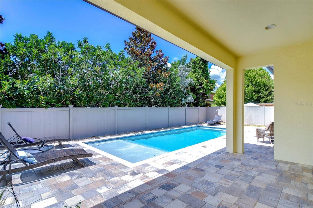 2614 Milford Berry Lane, Tampa, FL 33618 Photo
