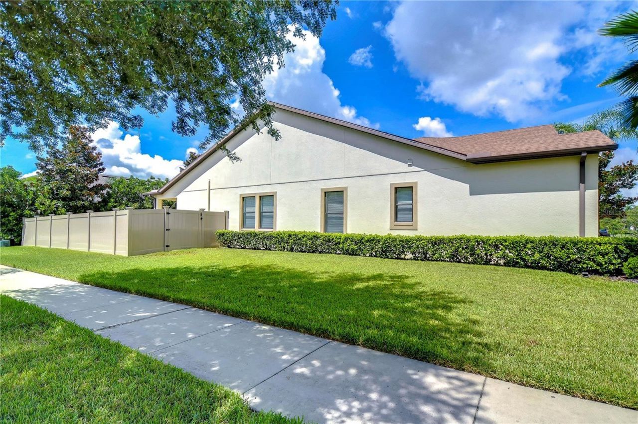 2614 Milford Berry Lane, Tampa, FL 33618 Photo
