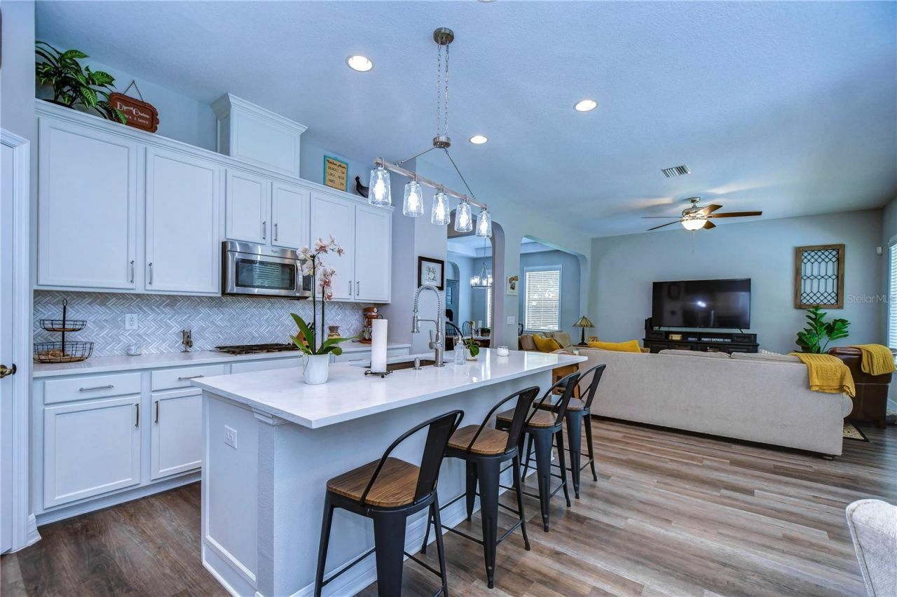 2614 Milford Berry Lane, Tampa, FL 33618 Photo