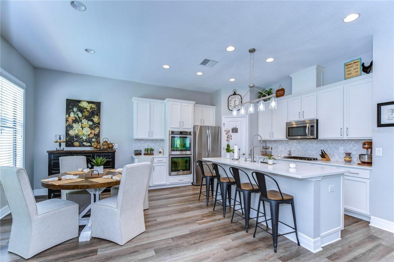 2614 Milford Berry Lane, Tampa, FL 33618 Photo