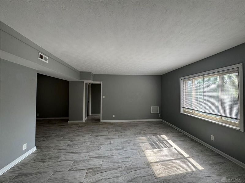 2358 S Patterson Boulevard, Unit 6, Kettering, OH 45409 Photo 2