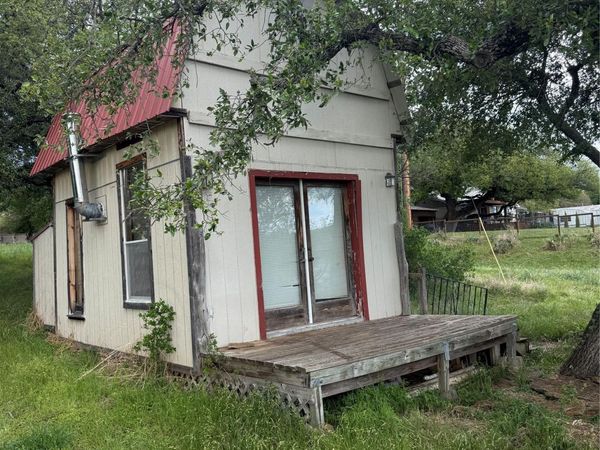 302 County Rd 145, Burnet, TX 78611