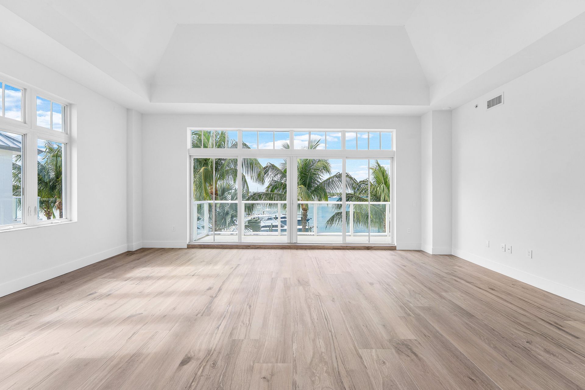 180 Lake Drive, Unit 2204, Palm Beach Shores, FL 33404 Photo