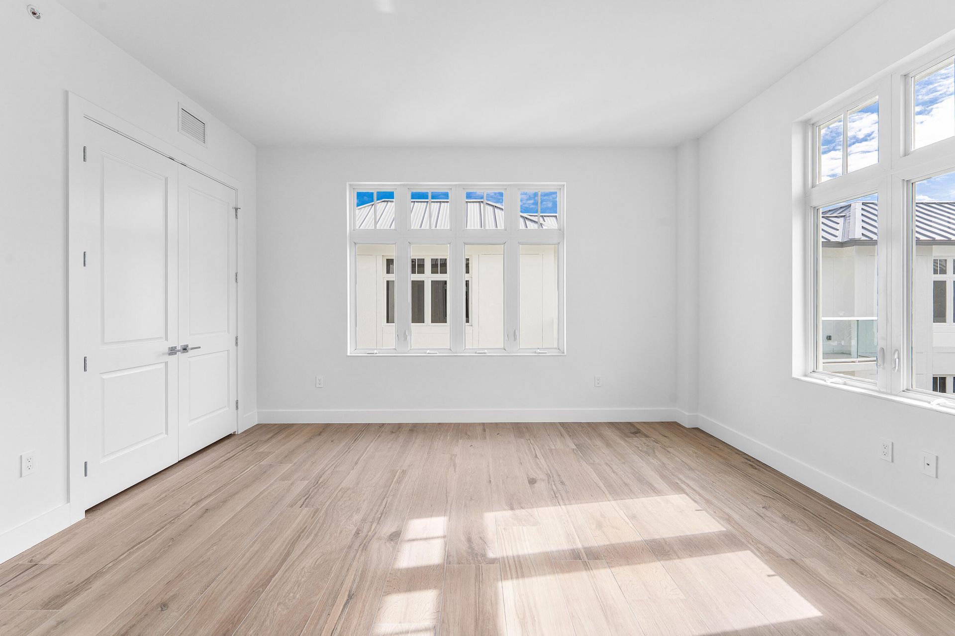 180 Lake Drive, Unit 2204, Palm Beach Shores, FL 33404 Photo