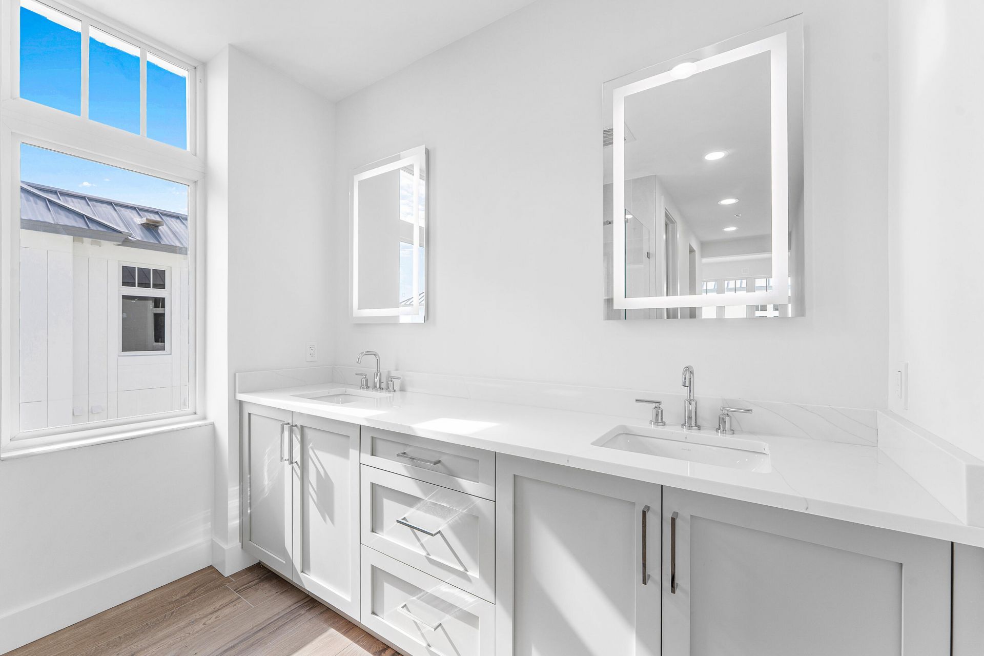 180 Lake Drive, Unit 2204, Palm Beach Shores, FL 33404 Photo