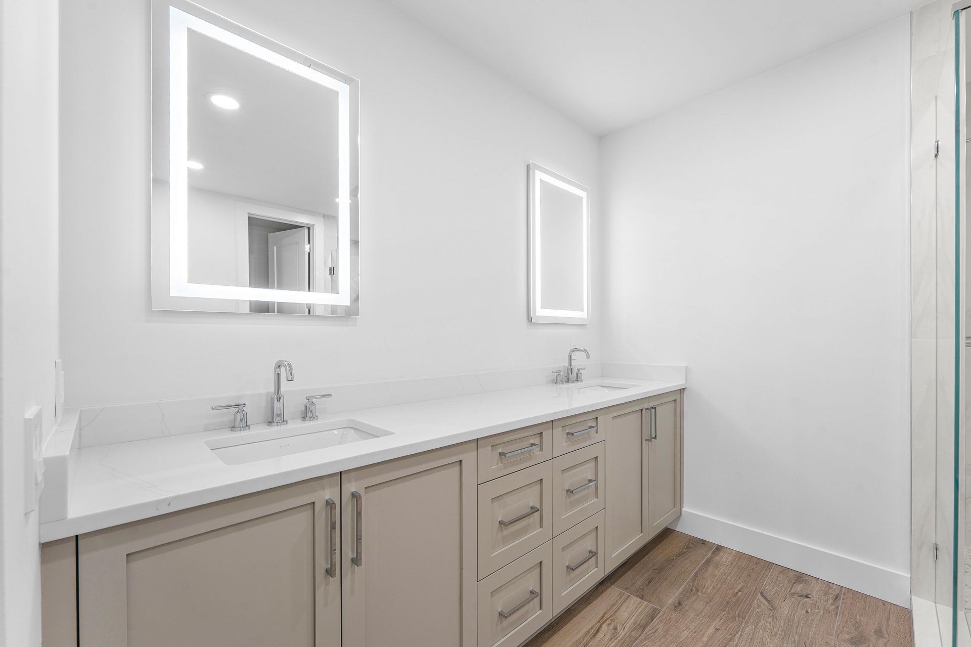 180 Lake Drive, Unit 2204, Palm Beach Shores, FL 33404 Photo