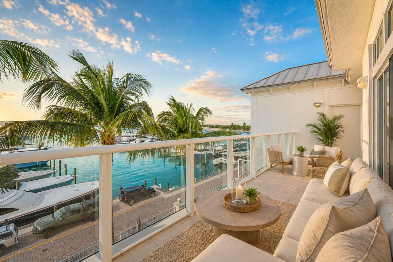 180 Lake Drive, Unit 2204, Palm Beach Shores, FL 33404 Photo