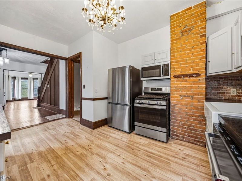 214 N Hambden Street, Chardon, OH 44024 Photo 8