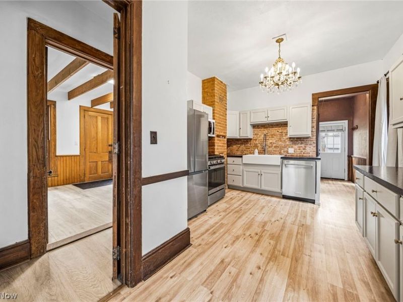 214 N Hambden Street, Chardon, OH 44024 Photo 9