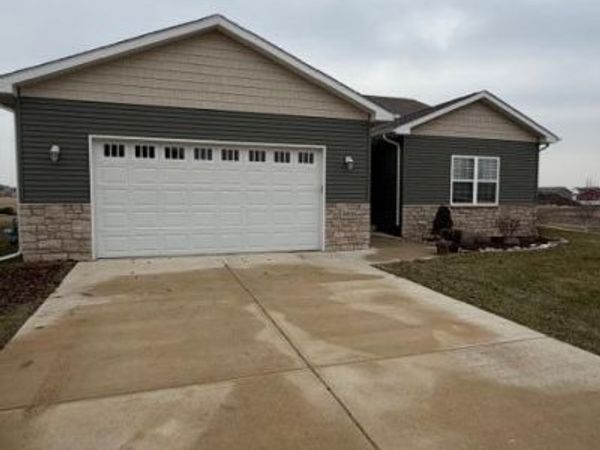 3910 Infield Street , Portage, IN 46368