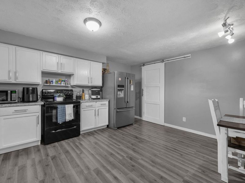 19419 Dawson Street, Adelphi, OH 43101 Photo 4