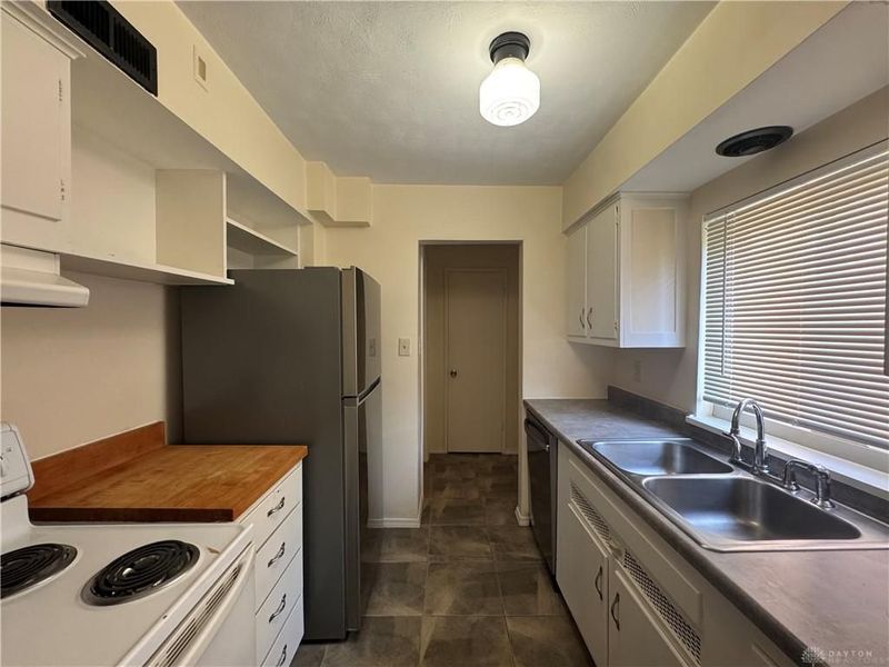 2366 S Patterson Boulevard, Unit 11, Kettering, OH 45409 Photo 5