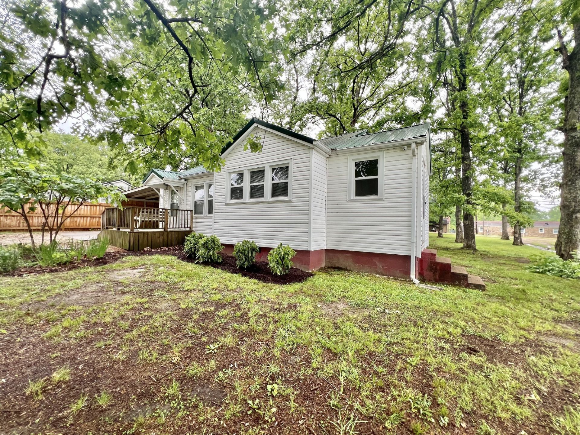 414 Broadway Ave, New Johnsonville, TN 37134 Main Photo