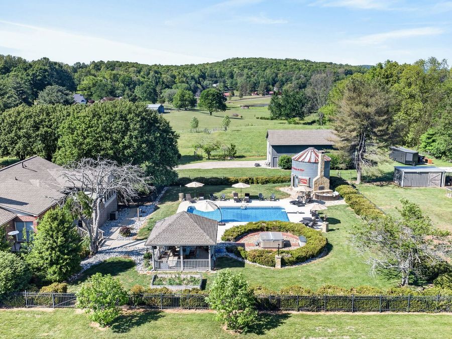 Property Image 11