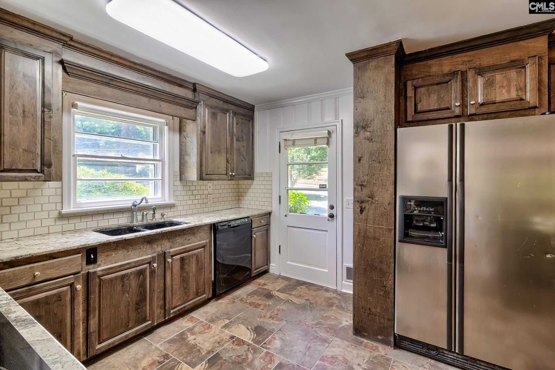 1516 Shirley Street  Photo 5