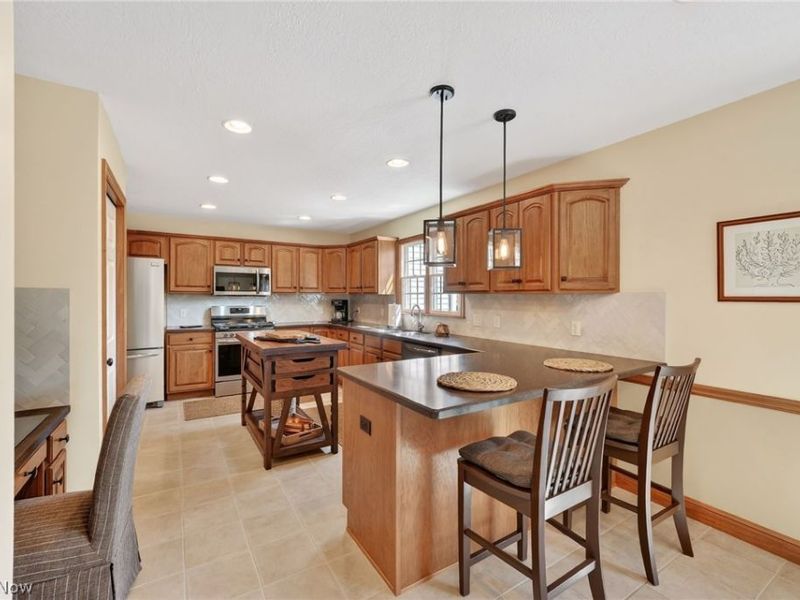 5503 Pheasants Walk Drive, North Olmsted, OH 44070 Photo 13