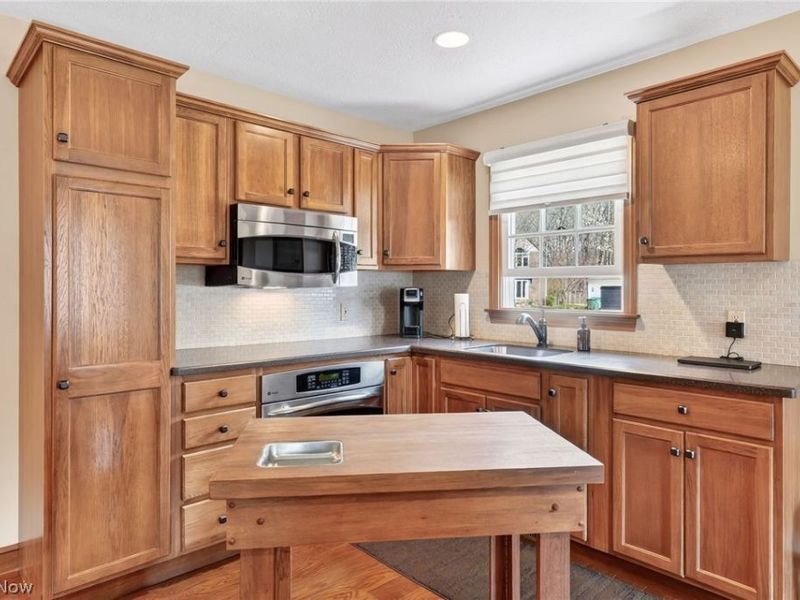 5503 Pheasants Walk Drive, North Olmsted, OH 44070 Photo 15