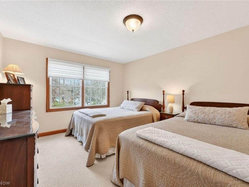 5503 Pheasants Walk Drive, North Olmsted, OH 44070 Photo 21