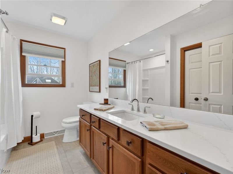 5503 Pheasants Walk Drive, North Olmsted, OH 44070 Photo 23