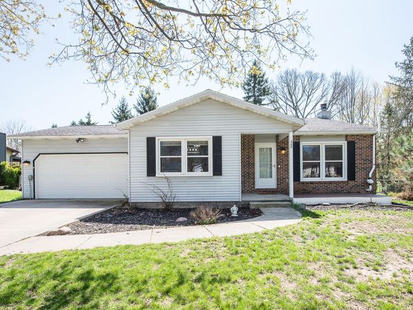 308 Oak Tree Drive, Clinton, MI 49236