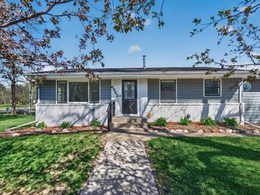 6842 Drew Avenue N, Brooklyn Center, MN 55429
