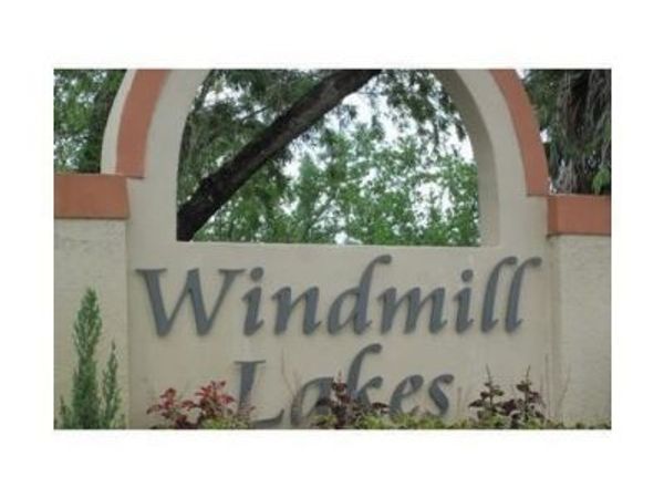 8657 SW 5th Street, Unit 108, Pembroke Pines, FL 33025
