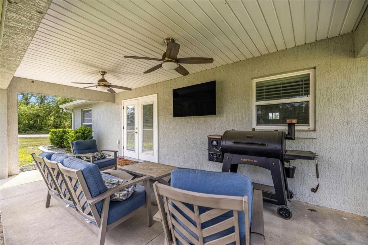 1348 W Mcneal Drive, Dunnellon, FL 34431 Photo