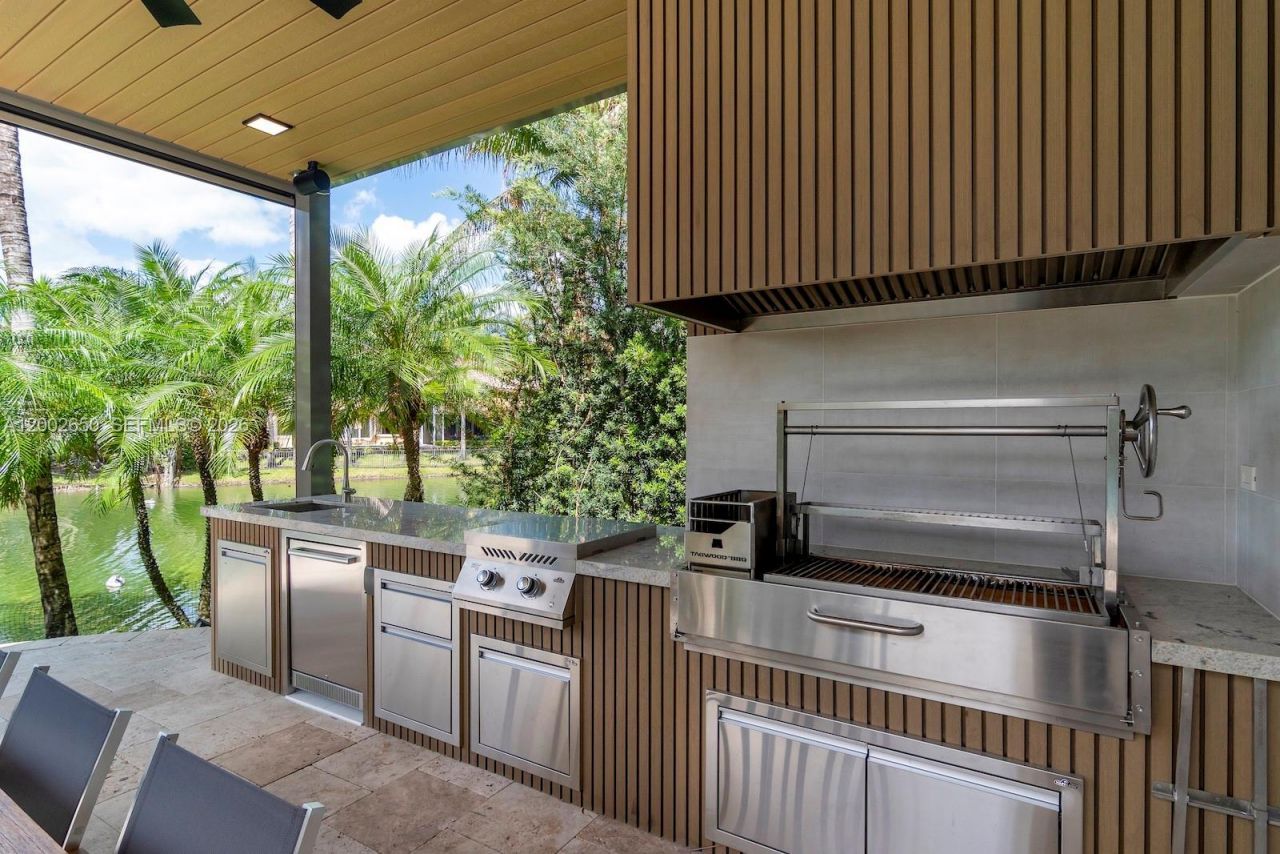 651 Sweet Bay Ave, Plantation, FL 33324 Photo