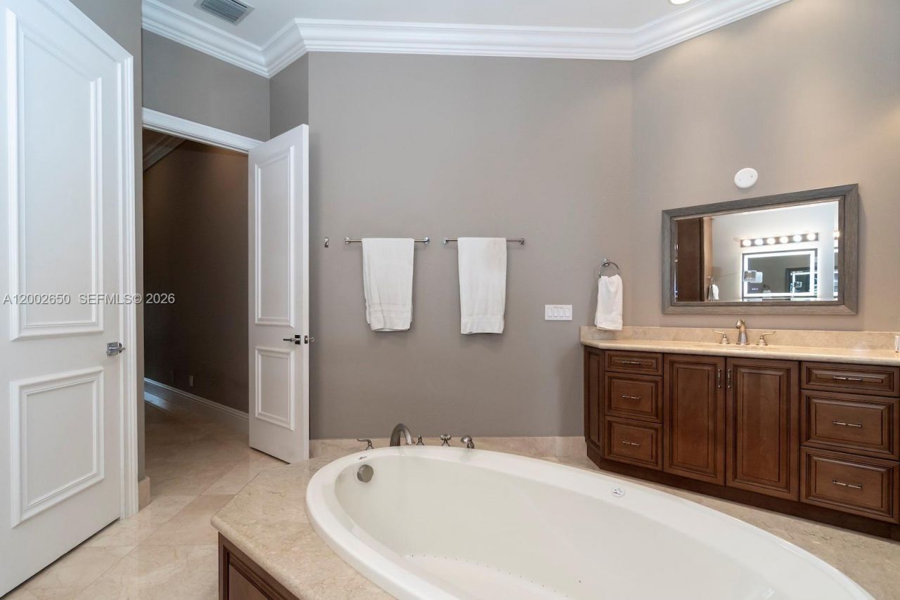 651 Sweet Bay Ave, Plantation, FL 33324 Photo