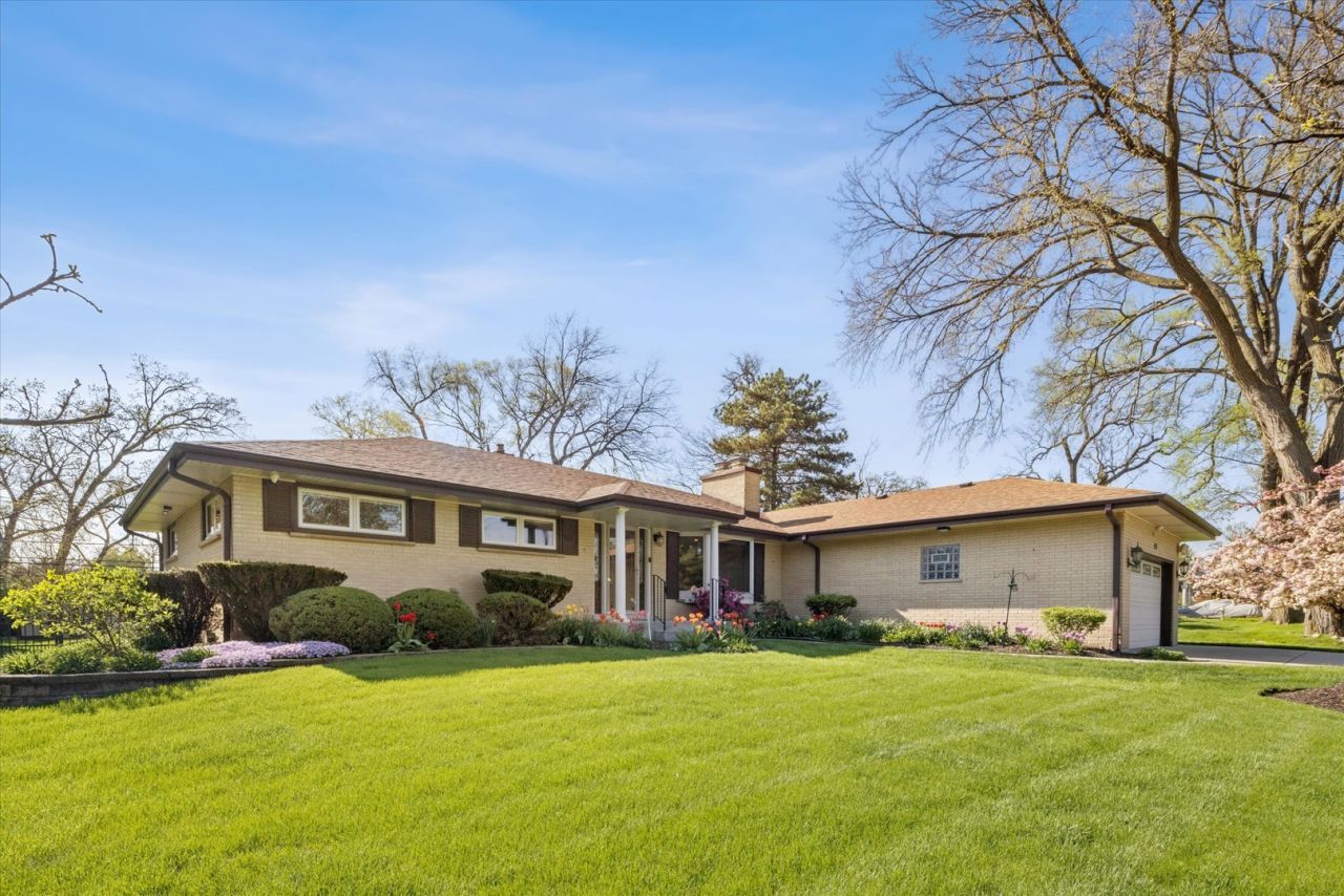 4N164 Church Road , Bensenville, IL 60106