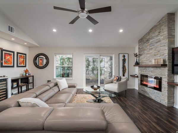 16930 Summer Creek Dr, San Antonio, TX 78248