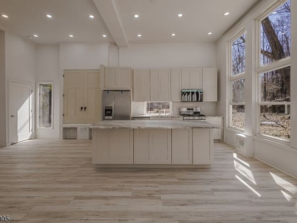 242 Hollow Rd, Montgomery, NJ 08558