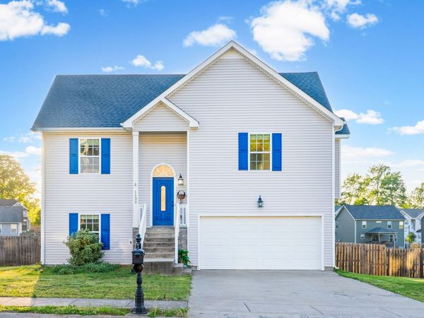 1132 Meachem Dr , Clarksville, TN 37042