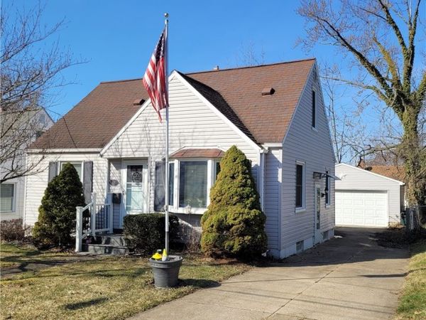 1682 Sunset Avenue , Akron, OH 44301