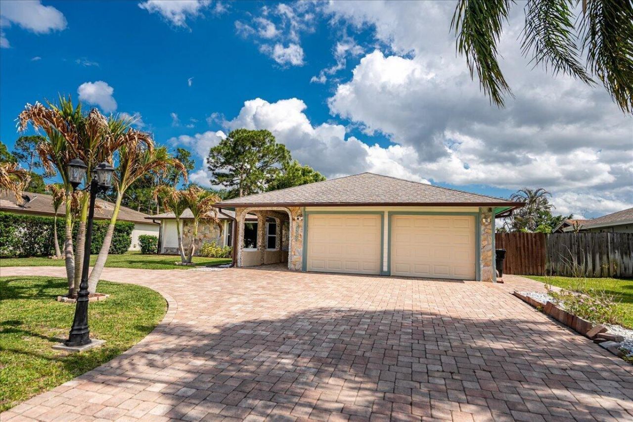 1326 SW Bartell Avenue, Port Saint Lucie, FL 34953 Photo