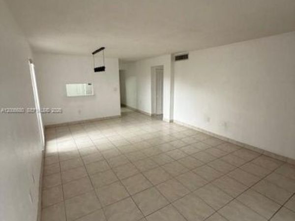 Unit C404, Pinecrest, FL 33156